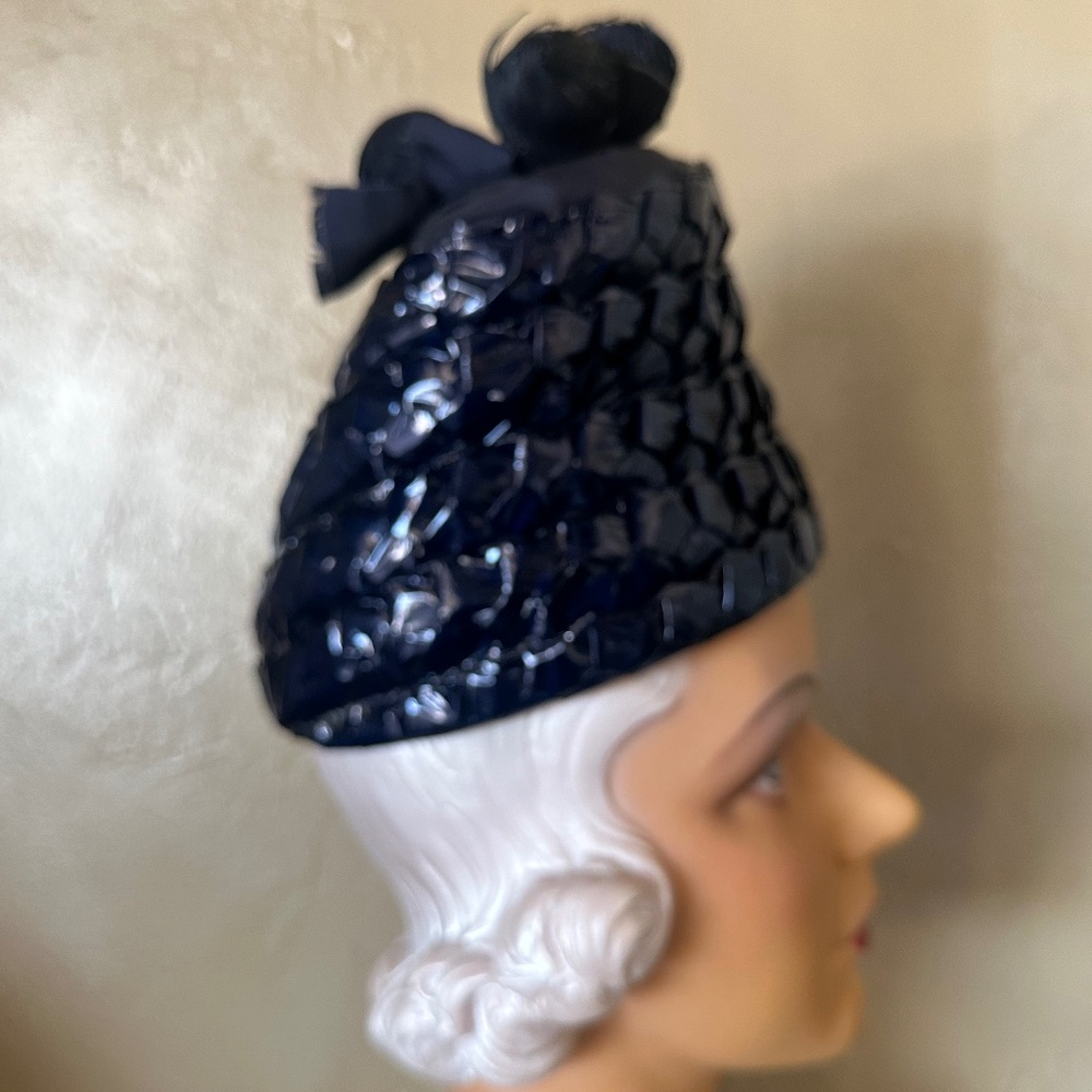 EXTRAORDINARY 1930's NAVY STRAW  CONICAL HAT + CORLED FEATHER POM PONS - Picture 2 of 14
